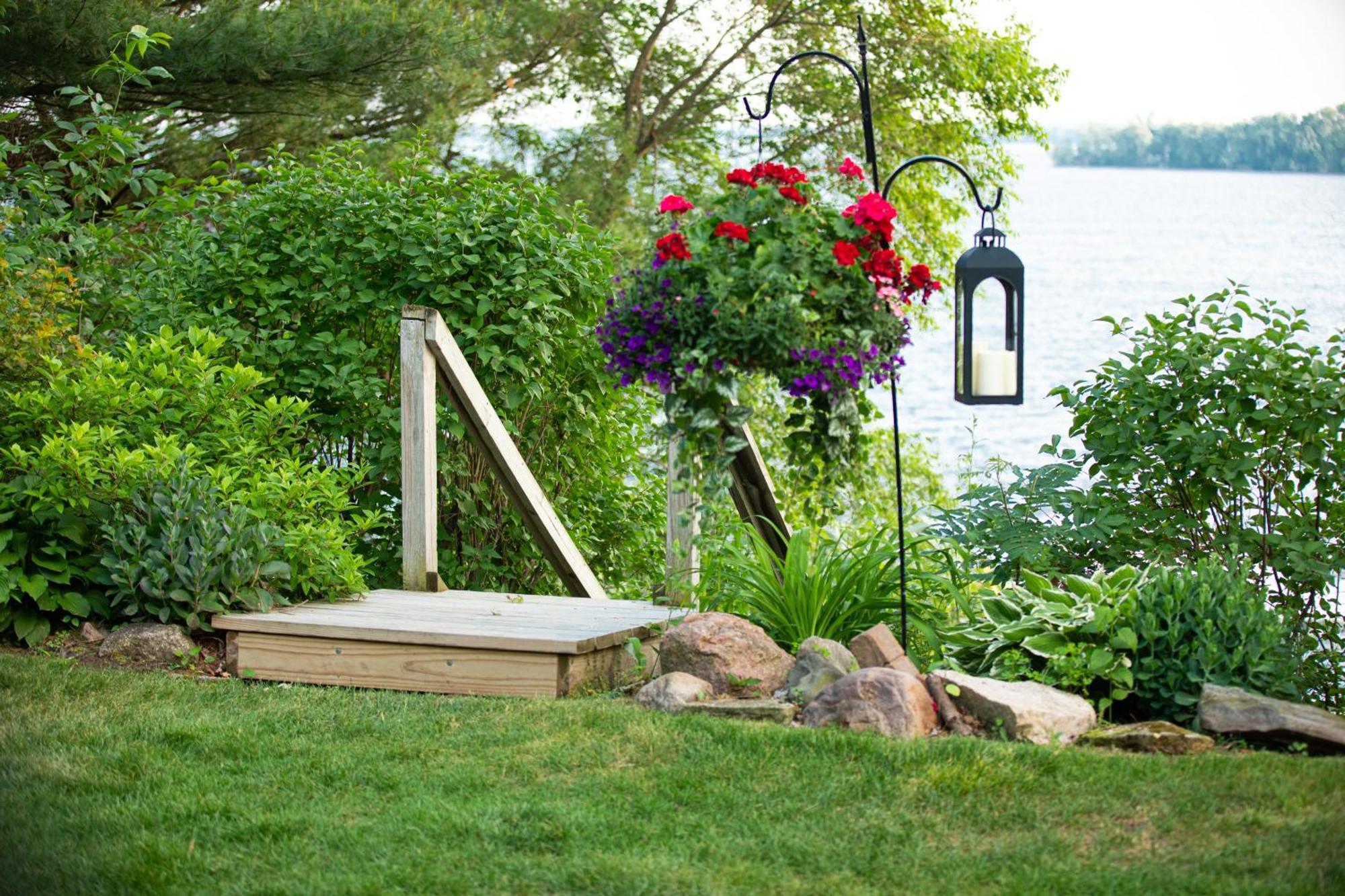 Inn On Lake Wissota Chippewa Falls Exterior photo