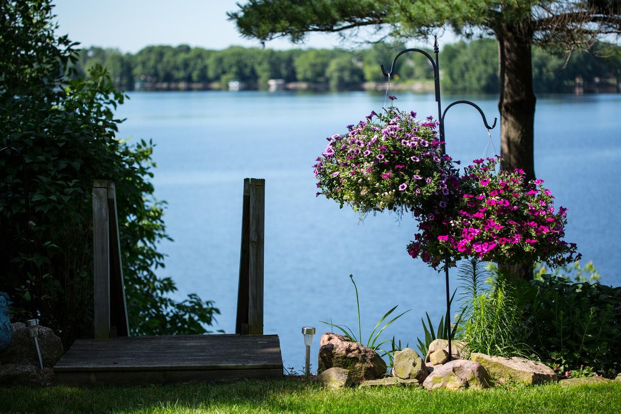 Inn On Lake Wissota Chippewa Falls Exterior photo